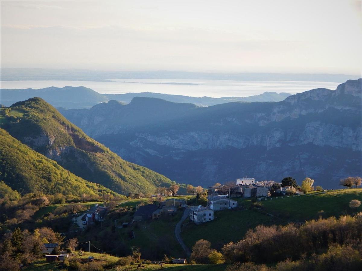 B&B Contrade Alte Sant'Anna d'Alfaedo Exteriér fotografie
